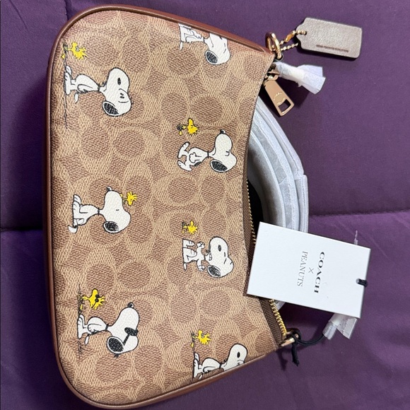 Coach Coach X Peanuts Teri Shoulder Bag - Picture 3 of 6